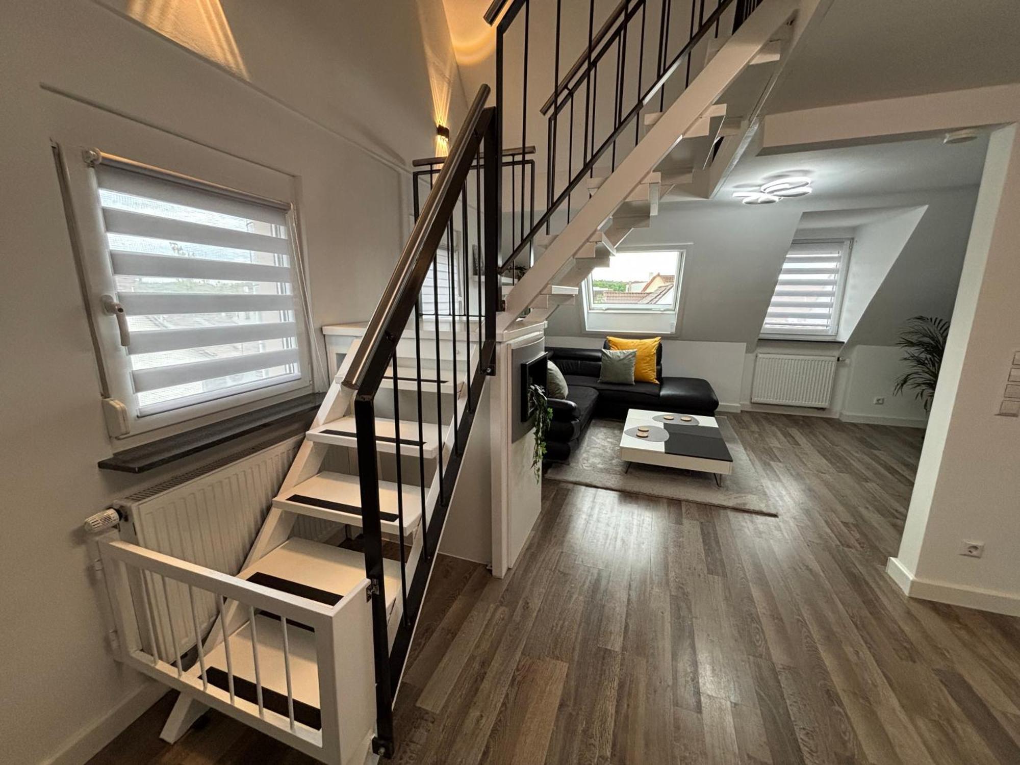 Moderne Deluxe 3-Zi Eigentums- Maisonette-Wohnung Ibm Bertrandt Mercedes Ehningen Exteriér fotografie